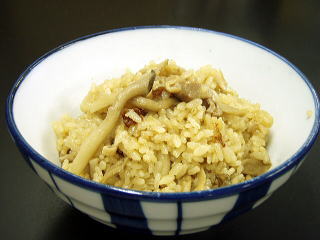 鶏肉とキノコの炊き込みご飯<バター風味>2合分
