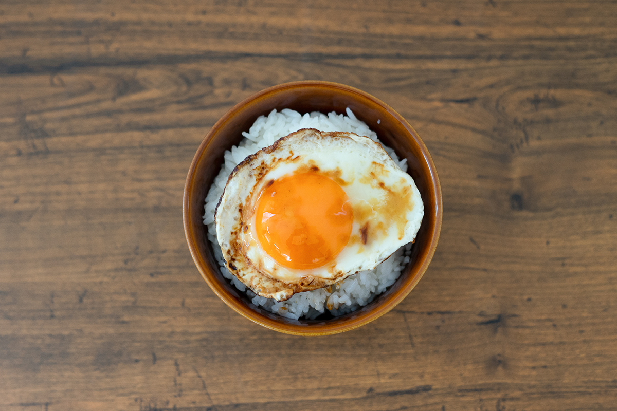 目玉焼きのっけごはん