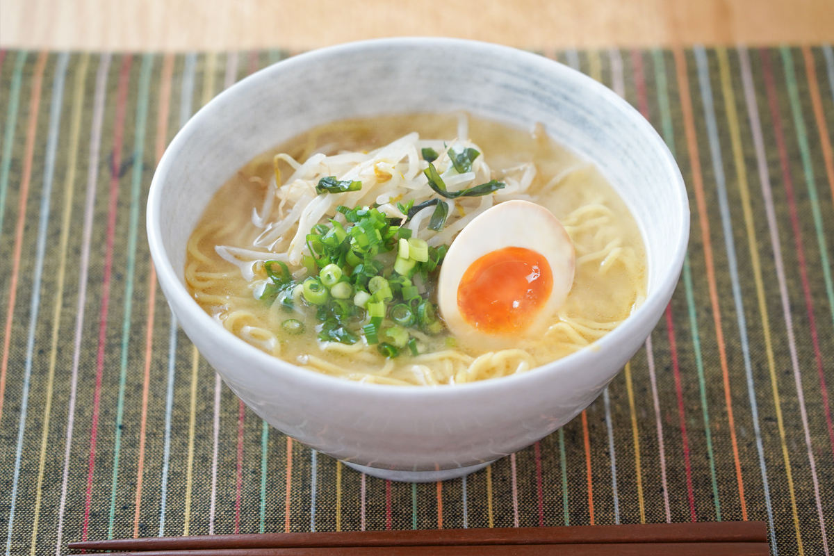 インスタントみそ汁で簡単ラーメン