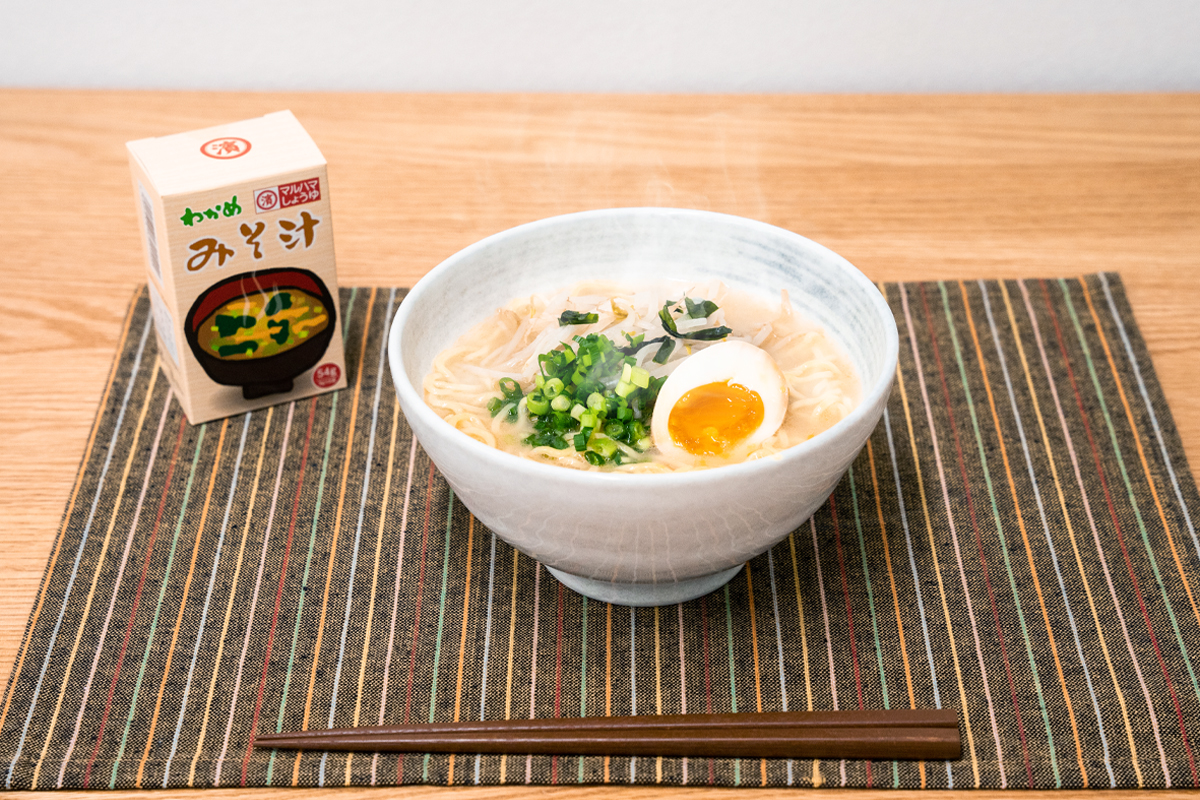 インスタントみそ汁で簡単ラーメン